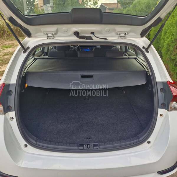 Toyota Auris 1.8 hibrid