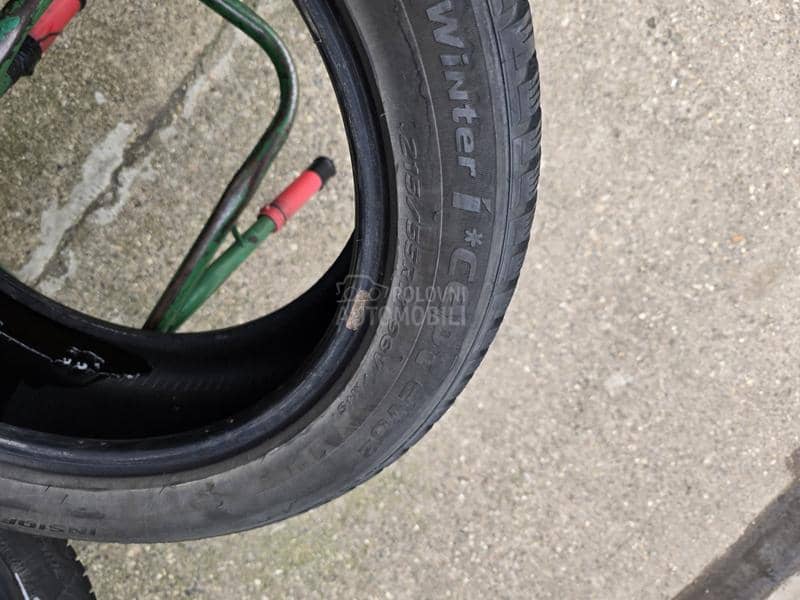 Hankook 215/55 R17 Zimska