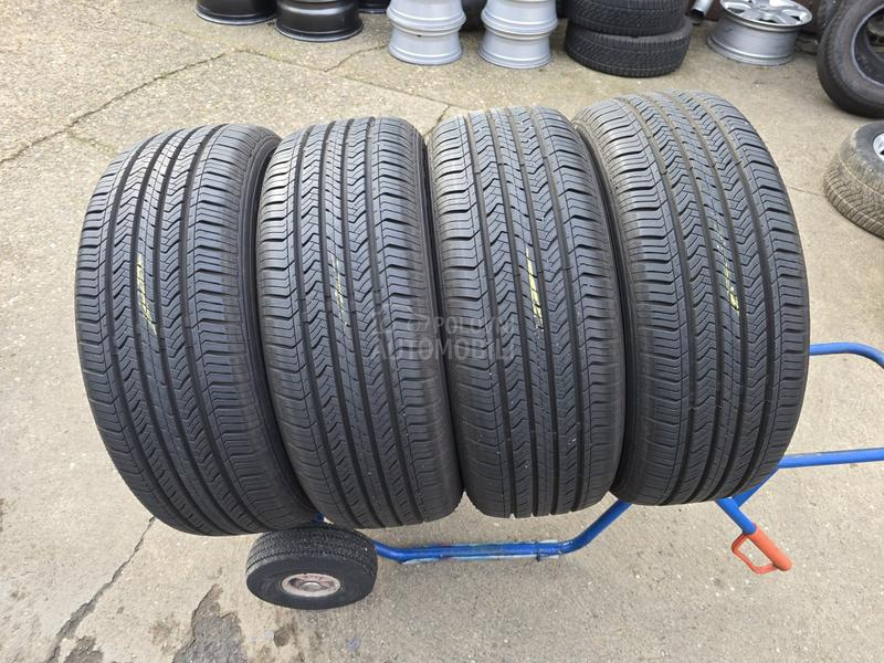 Maxxis 215/55 R17 Zimska