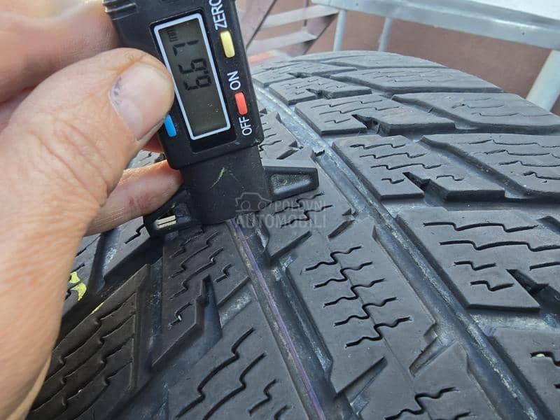 Nokian 255/55 R18 Zimska