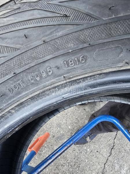 Nokian 255/55 R18 Zimska