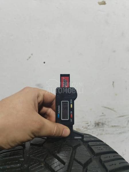 Semperit 205/60 R16 Zimska