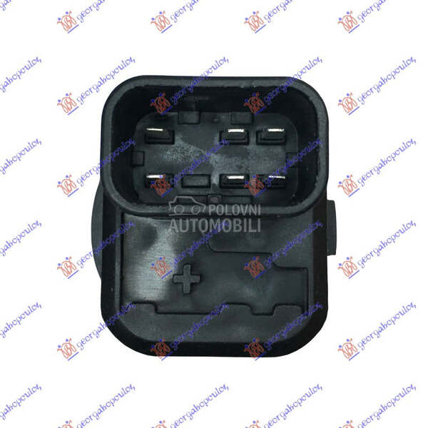 PREKIDAC U PREDNJIM VRATIMA (2