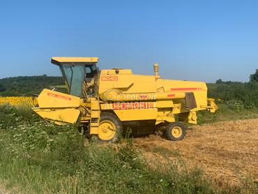New Holland 8040