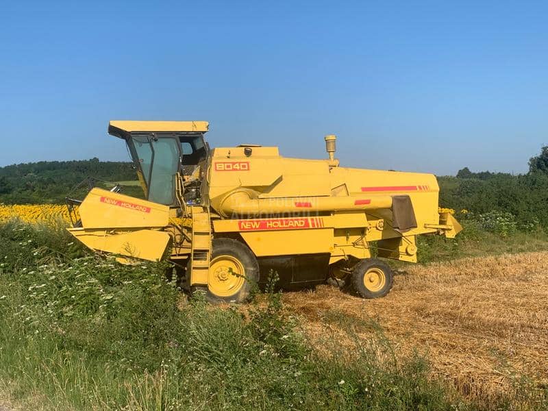 New Holland 8040