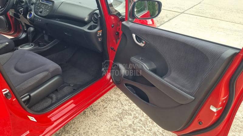 Honda Jazz 1.3 matic hybrid