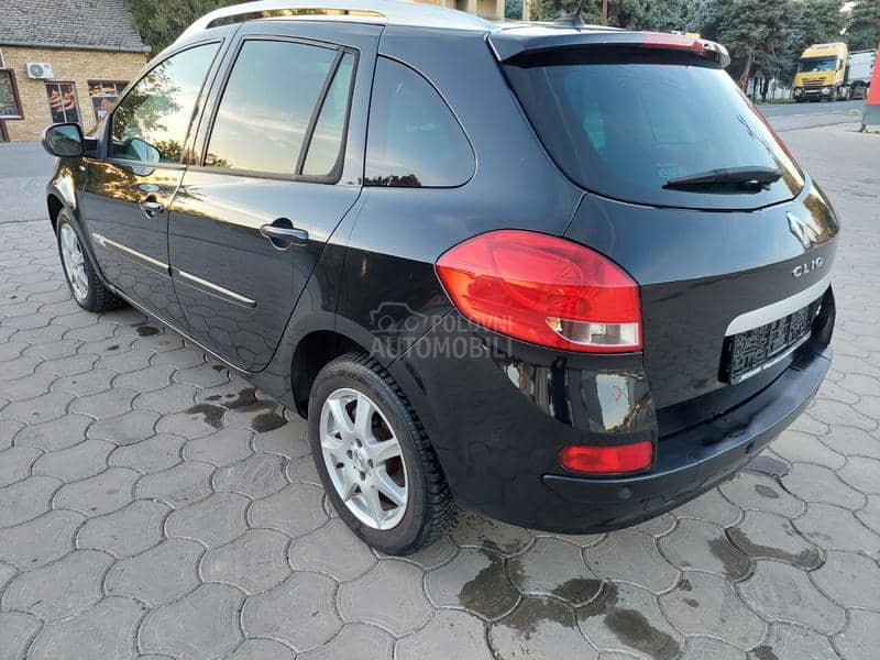 Renault Clio NIGHT I DAY NAWI