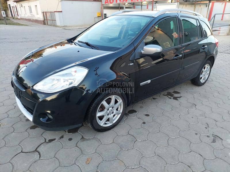 Renault Clio NIGHT I DAY NAWI