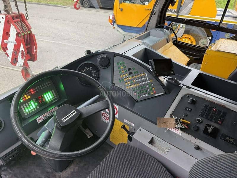Liebherr LTM 1055