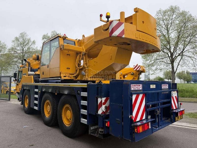 Liebherr LTM 1055