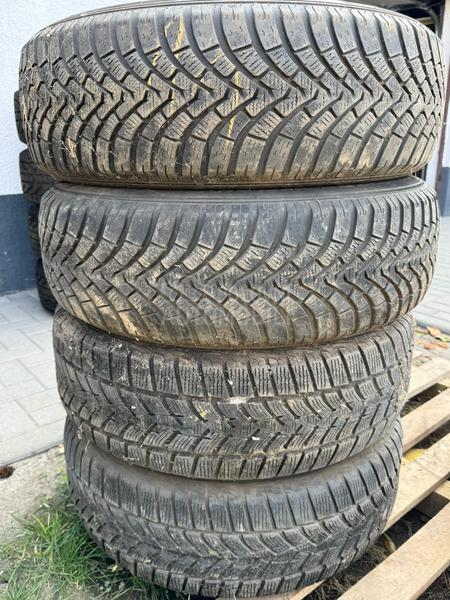 Goodyear 215/65 R17 Zimska