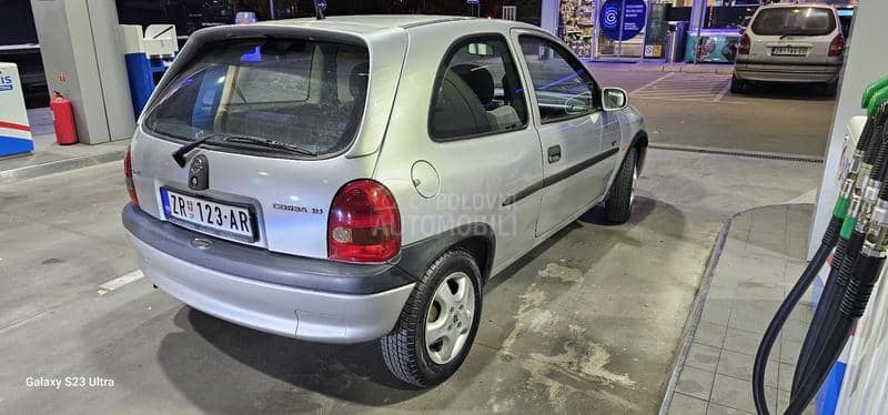 Opel Corsa B 1.0
