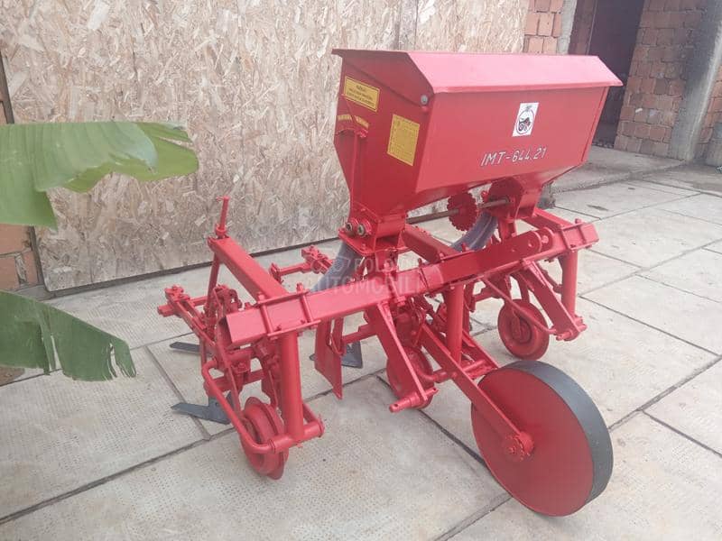 IMT poljoprivrednih masina