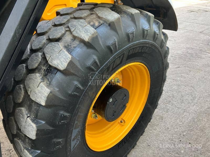 JCB 560 80 WASTEMASTER