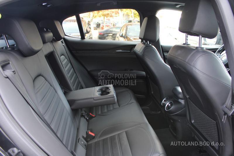 Alfa Romeo Stelvio 2.0 SPRINT Q4 AUT