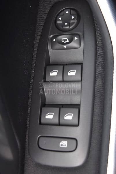 Peugeot 2008 1.2 Allure AT