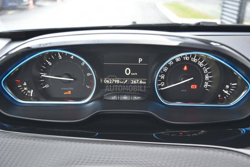 Peugeot 2008 1.2 Allure AT