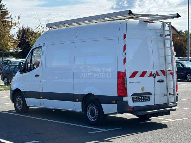 Mercedes Benz Sprinter 311