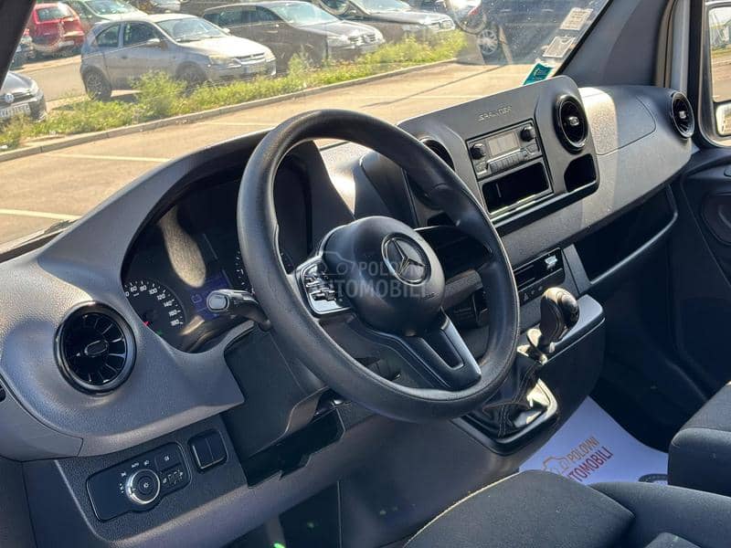 Mercedes Benz Sprinter 311