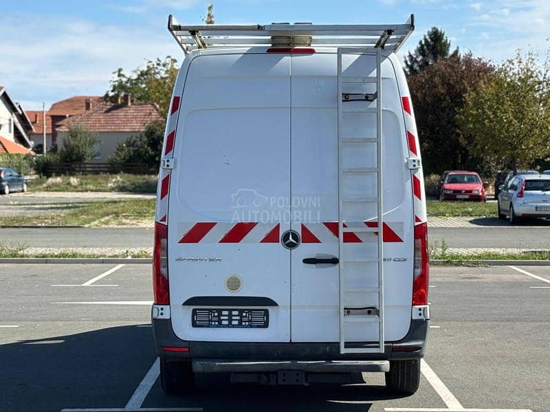 Mercedes Benz Sprinter 311