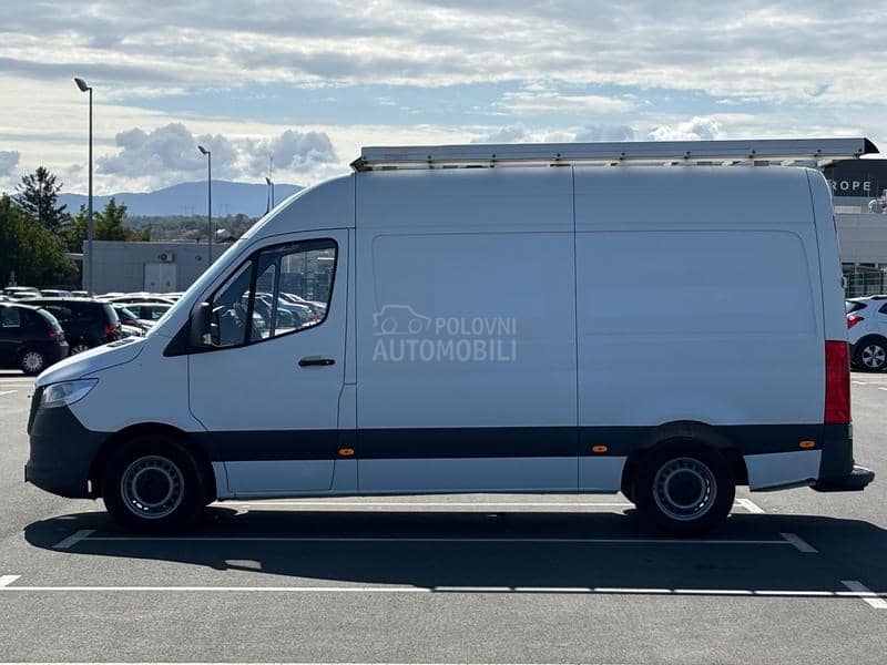 Mercedes Benz Sprinter 311