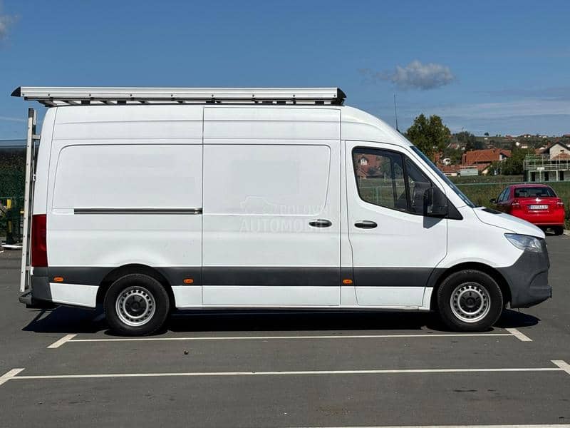 Mercedes Benz Sprinter 311