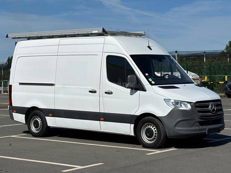 Mercedes Benz Sprinter 311