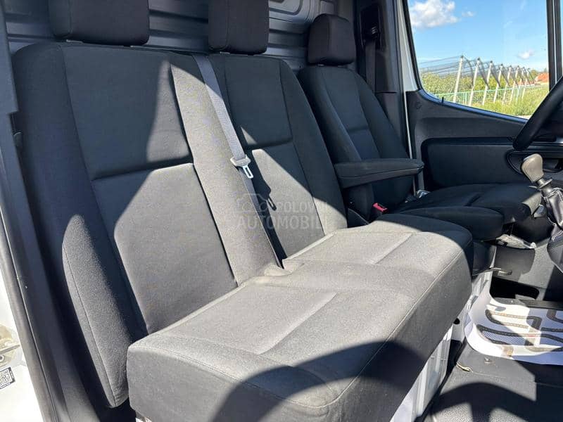 Mercedes Benz Sprinter 311