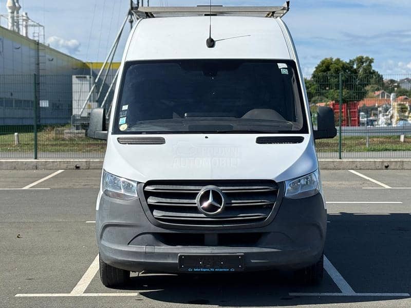 Mercedes Benz Sprinter 311