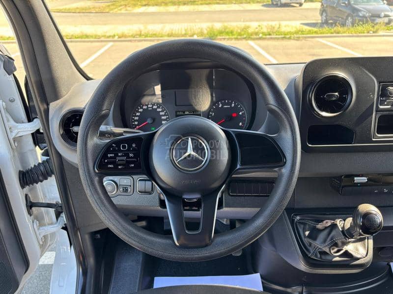 Mercedes Benz Sprinter 311