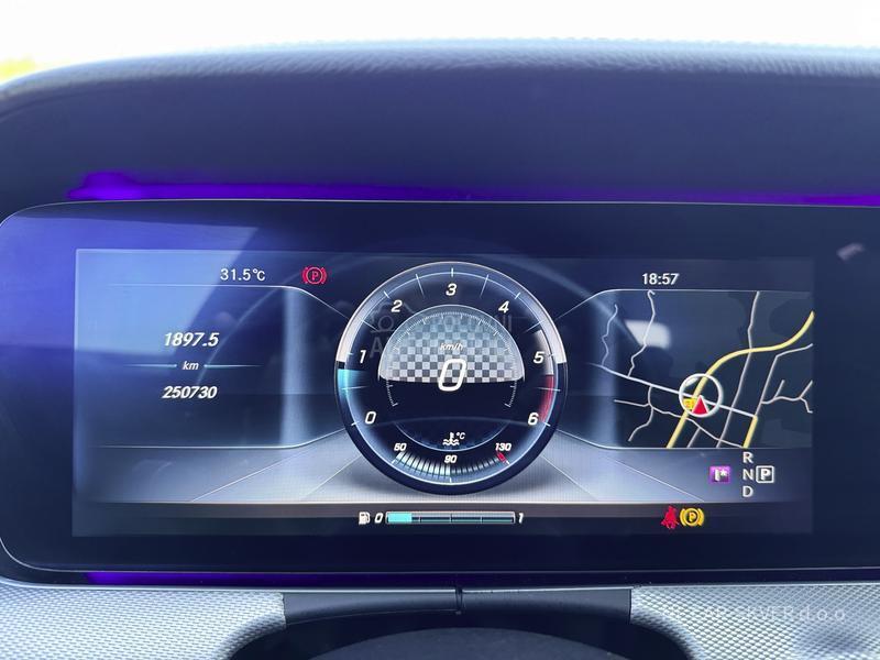 Mercedes Benz E 220 E 220 AMG 9GTRONIC