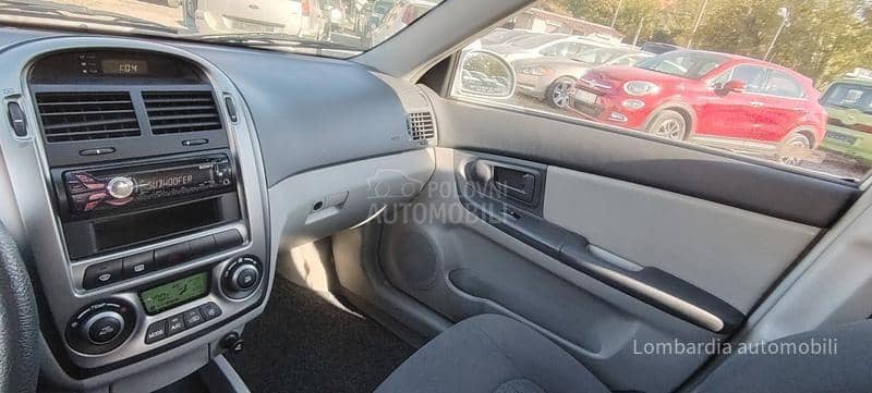 Kia Cerato 1.6 LX TNG