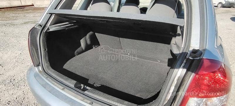 Kia Cerato 1.6 LX TNG