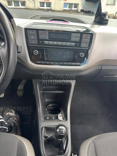 Volkswagen up! 