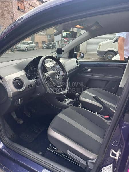 Volkswagen up! 