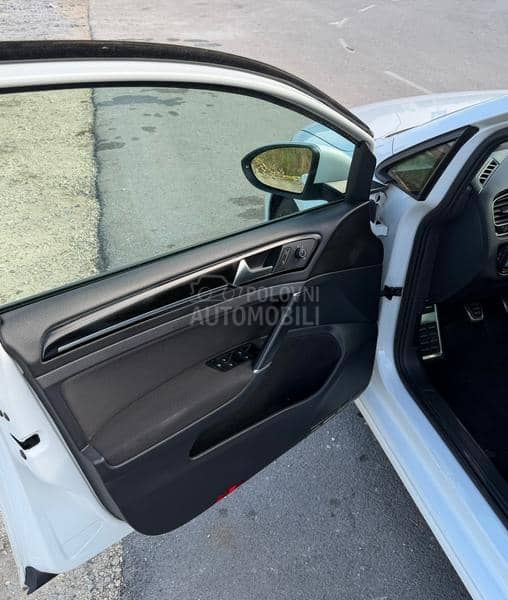 Volkswagen Golf 7 1.4 TSI R line Volkswagen Golf 7 1.4 TSI R line