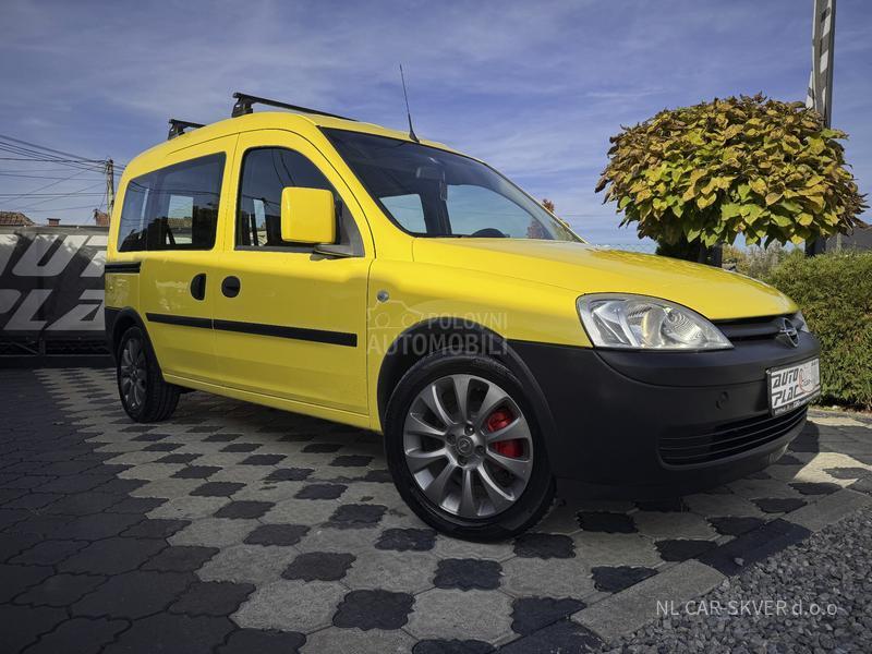 Opel Combo 1.4B COSMO