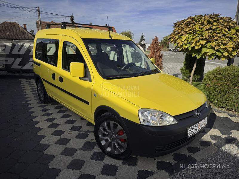 Opel Combo 1.4B COSMO