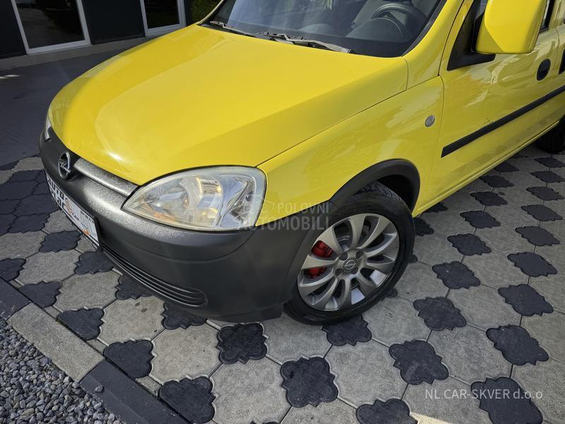 Opel Combo 1.4B COSMO