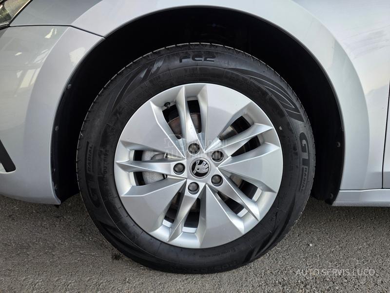 Škoda Octavia 2.0TDI DSG 139 h k m