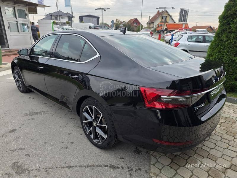 Škoda Superb REZERVISAN