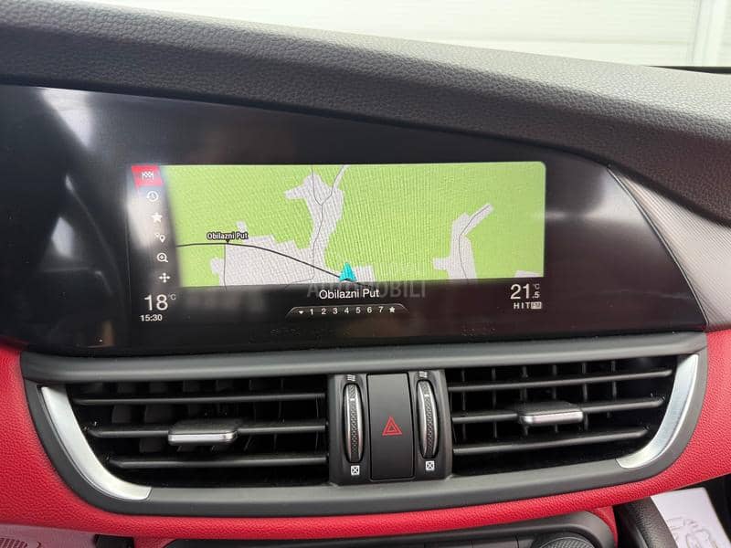 Alfa Romeo Giulia 2.0 TURBO/VELOCE/AUT