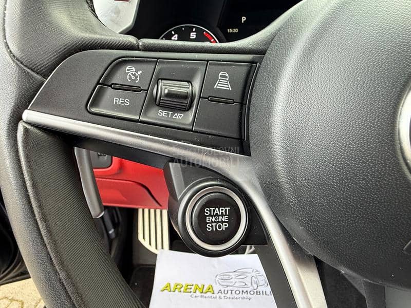 Alfa Romeo Giulia 2.0 TURBO/VELOCE/AUT