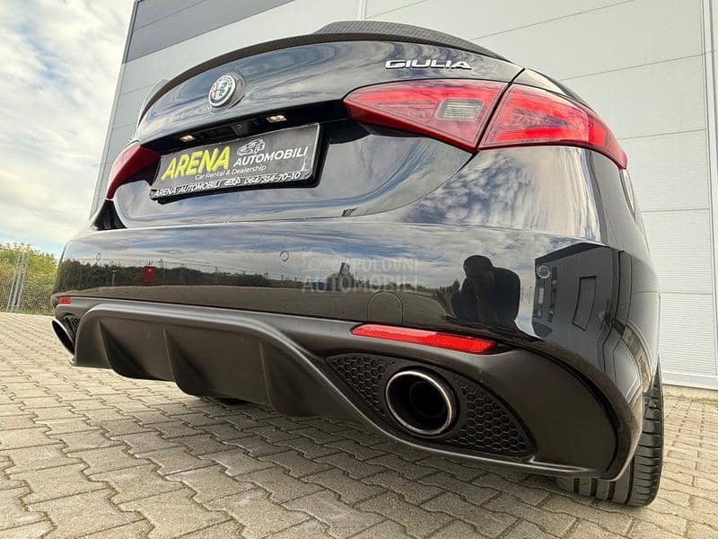 Alfa Romeo Giulia 2.0 TURBO/VELOCE/AUT
