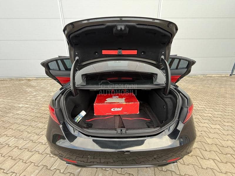 Alfa Romeo Giulia 2.0 TURBO/VELOCE/AUT