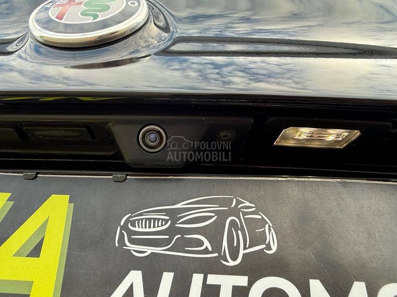 Alfa Romeo Giulia 2.0 TURBO/VELOCE/AUT