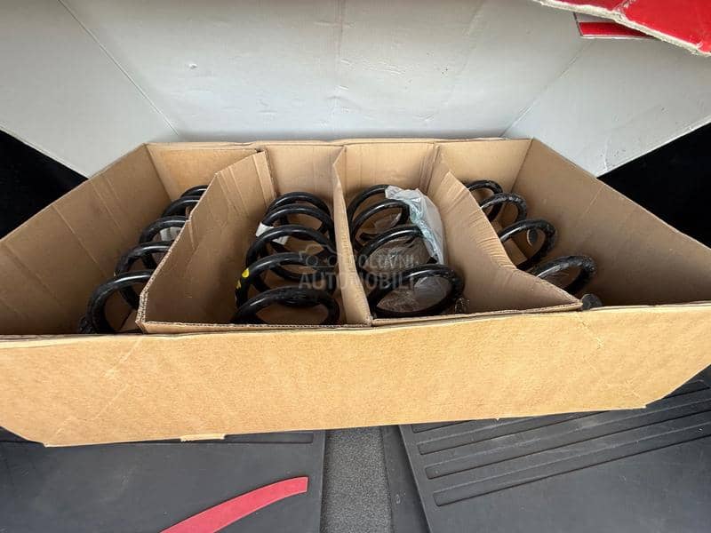 Alfa Romeo Giulia 2.0 TURBO/VELOCE/AUT