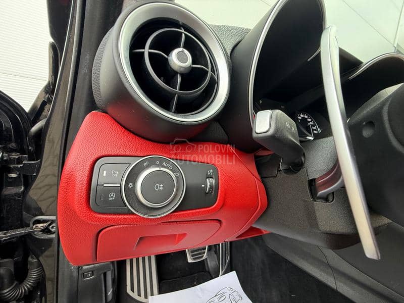 Alfa Romeo Giulia 2.0 TURBO/VELOCE/AUT