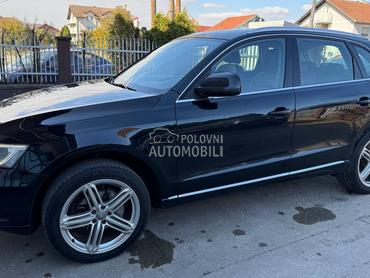 Audi Q5 S TRONIC QUATTRO