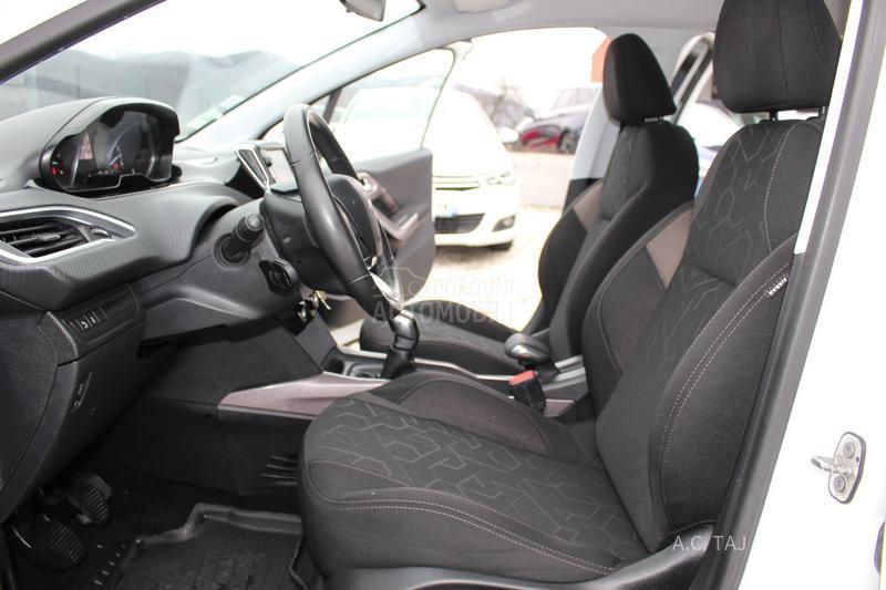 Peugeot 2008 1.6 HDI STYLE